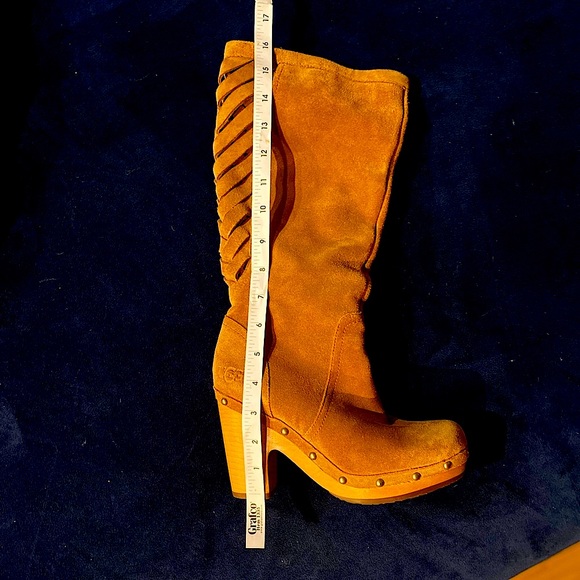 🔥Ugg Rumer Suede Boot - Picture 3 of 3